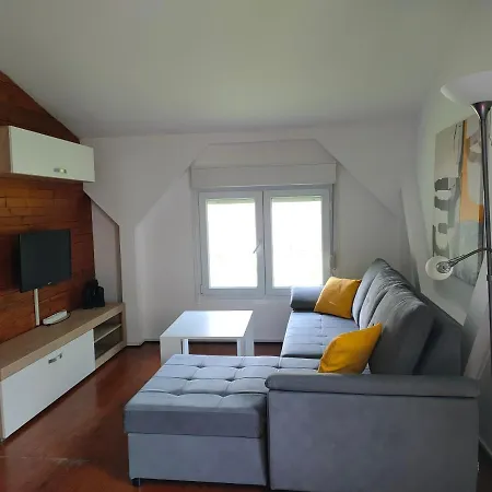 Apartment Teos