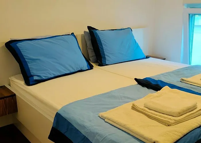 Teos アパート モスタル