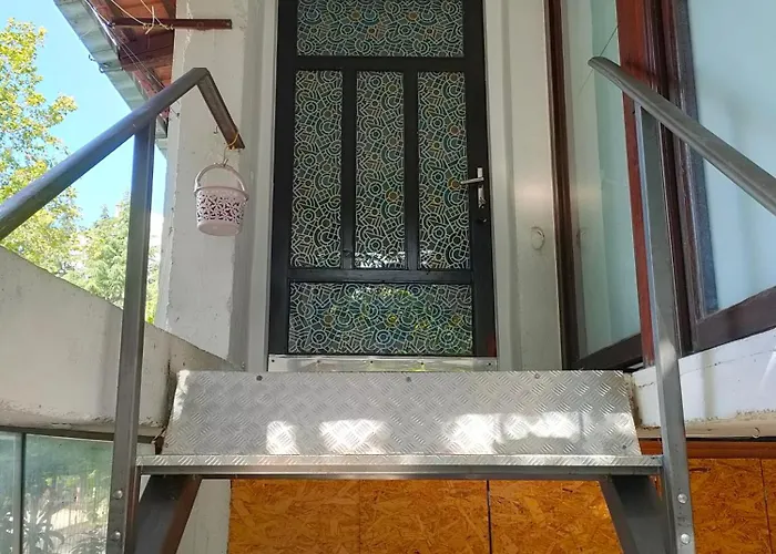 Teos アパート モスタル